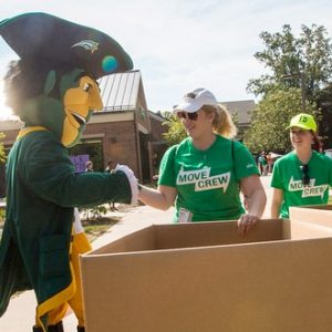 2 move-in volunteers and the mason patriot