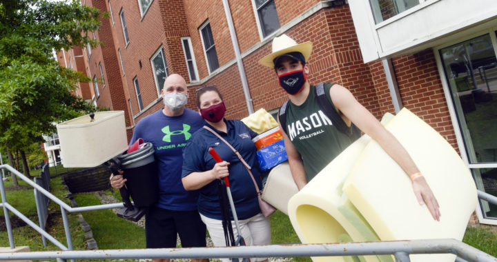 Students returning for the Fall 2020 semester move into resident halls with a 25% reduction in students living on campus as part of a the safe return to campus plan. Photo by Evan Cantwell/Creative Services/George Mason University